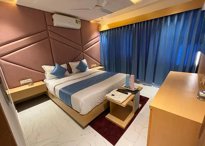 Hotel Phoniex Ahmedabad